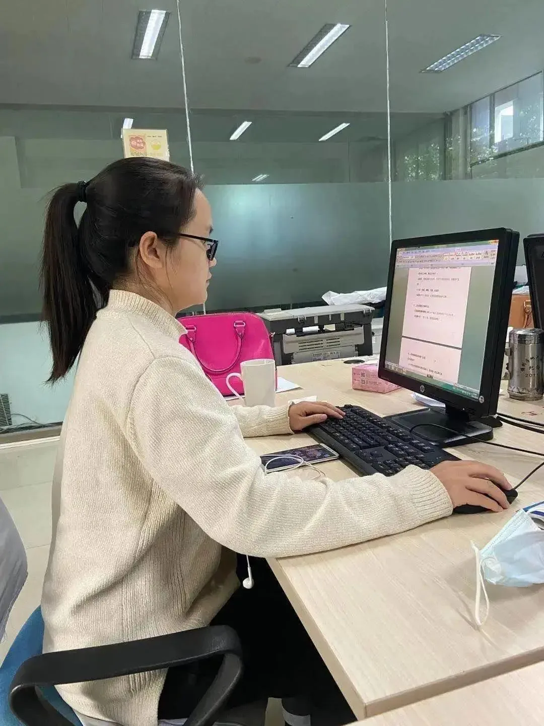 做了6年房产销售，转行新媒体还来得及吗？